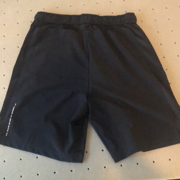 Mens Nike dri-fit shorts. 9’’ black! Size Small - Picture 5 of 5